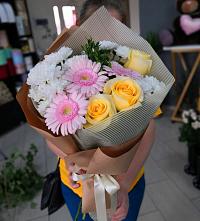Букет цветов из:  Герберы, Розы и Хризантемы в Благодарном